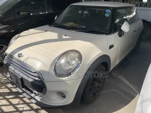 Mini Cooper 2018 Off white