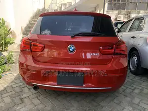 BMW 118i 2018 Red