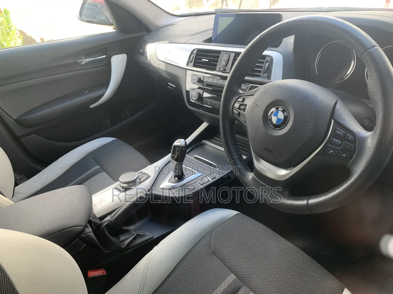 BMW 118i 2018 Red
