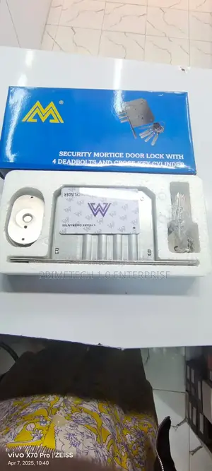 4 Pin M Deadlock
