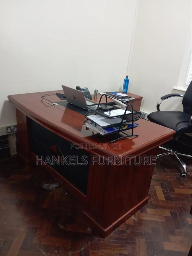 1.6m Mahogany Executive Desk