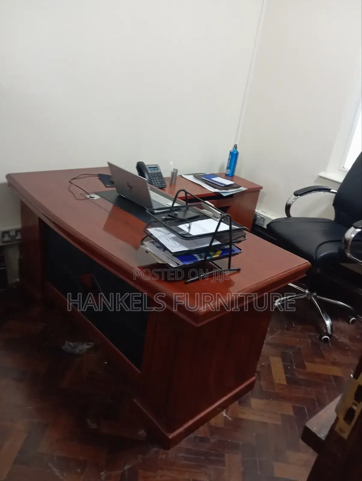 1.6m Mahogany Executive Desk