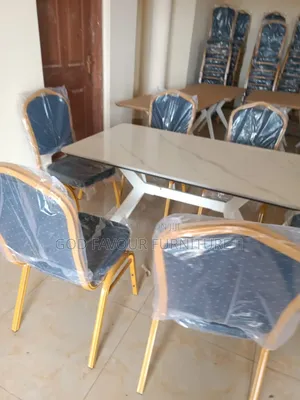 Unique Dining/Hotel Table With Stackable 6 Chairs Ydaj7