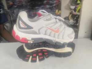 Nike Tri-D Medium Phylon Size 7uk