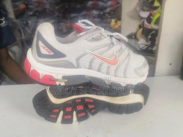 Nike Tri-D Medium Phylon Size 7uk - main view