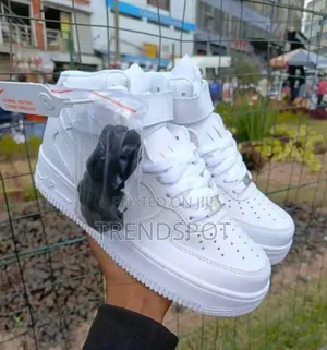 Airforce 1 Hightop White Size 40 to 45