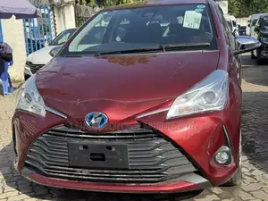 Toyota Vitz 2019 Red