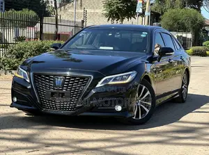 Toyota Crown 2018 Black