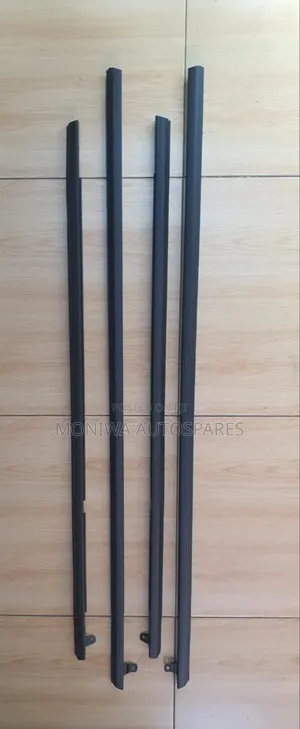 Weather Strip Nissan Tiida