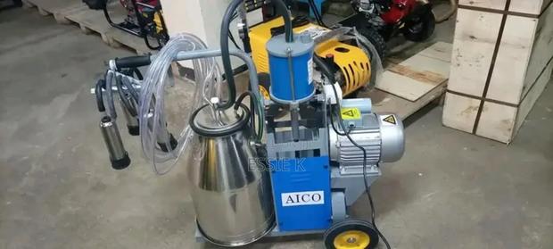 Electric Single Bucket Milking Machine - main view