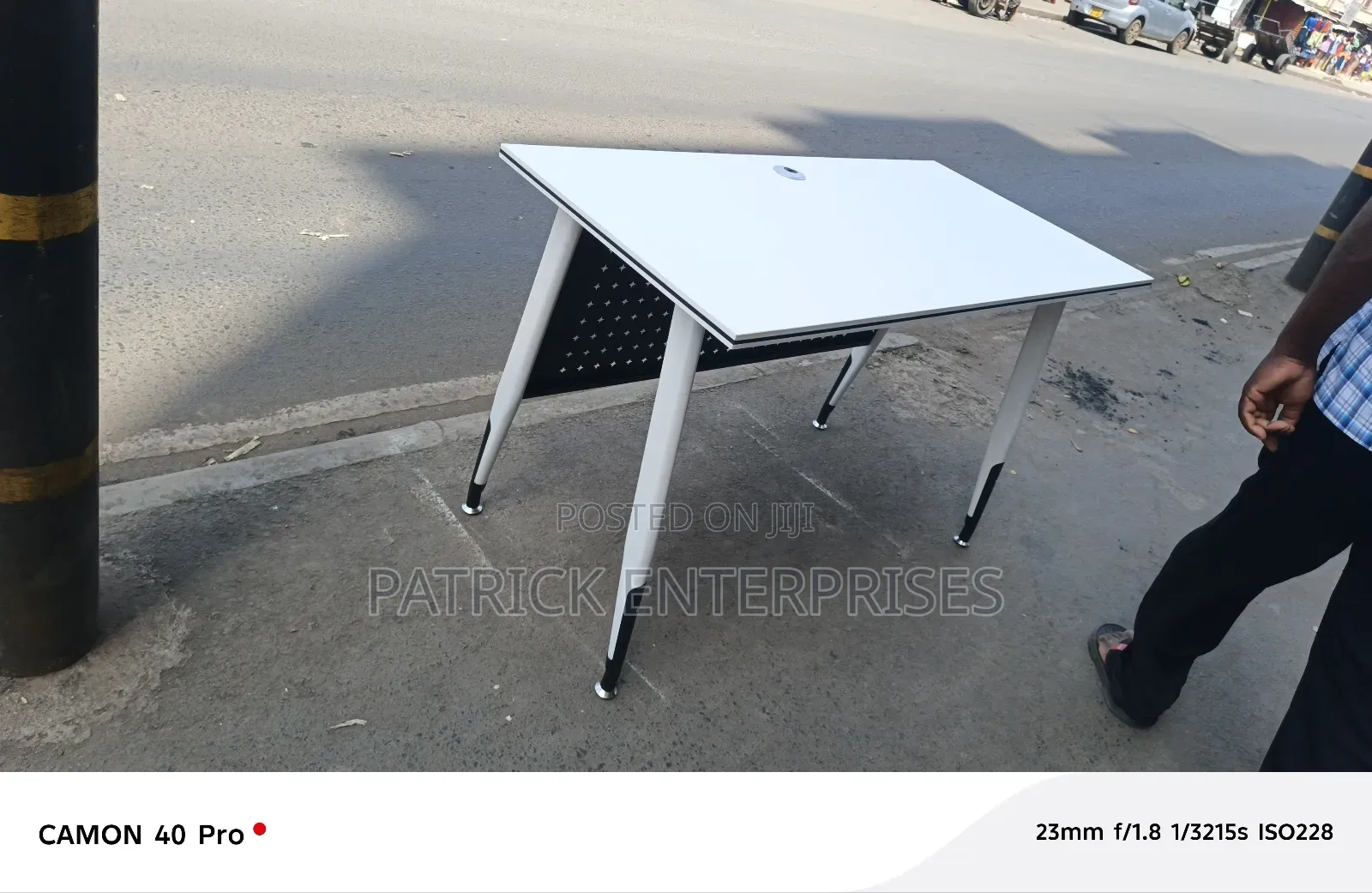 Impoted Modern Metallic It/ Study/ Computer Desk 1.2 Mtrs