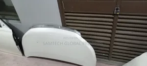 Prime and Fitting Toyota Noah Ballons Bonnet