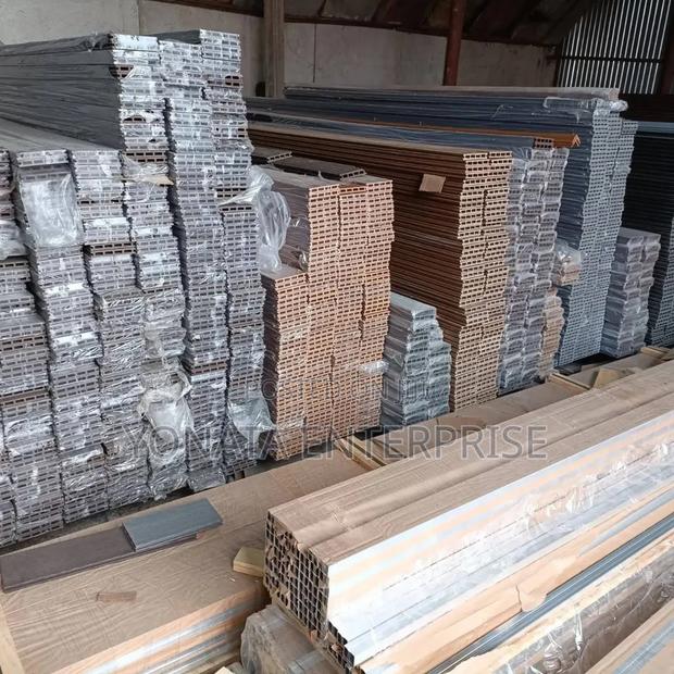 Swimming Pool Decking Floor Boards - thumbnail 2