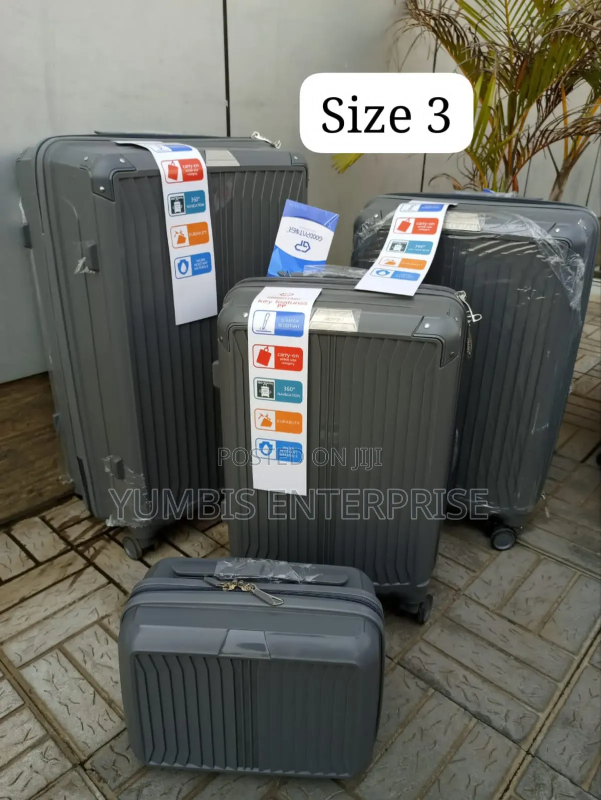 Grey Rubber Unbreakable Suitcase Sets of 4 Pc Different Size
