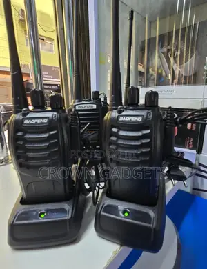 Dual PTT Baofeng Radios – 2 Units + Rechargeable Battery