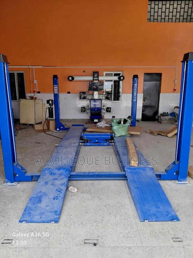 Four Lift Post - main view