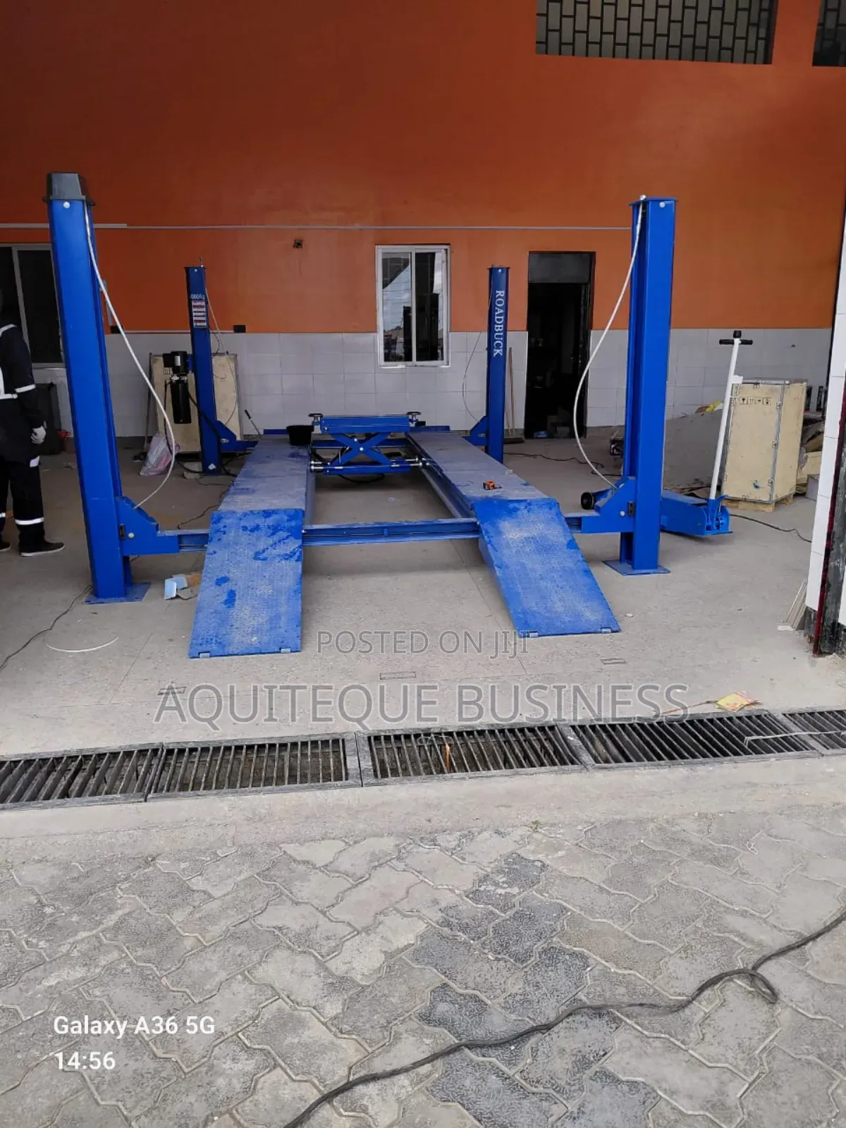 Four Lift Post