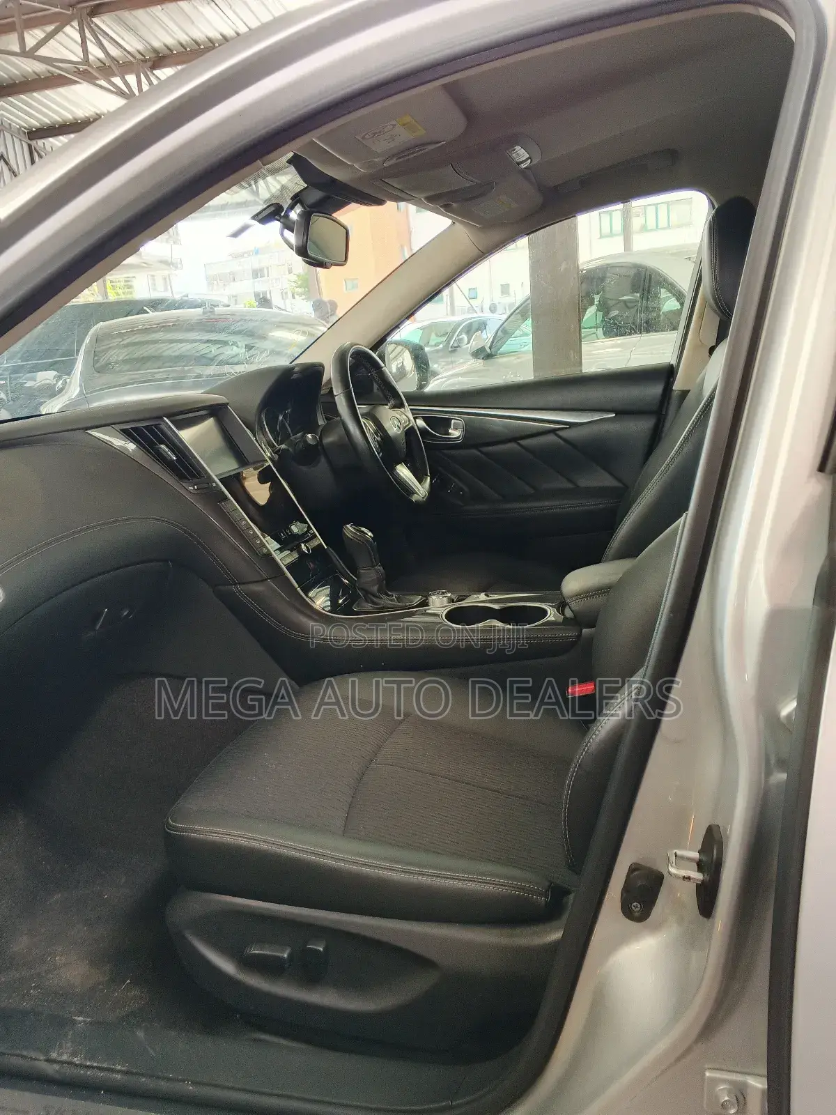 Nissan Skyline 2018 Silver