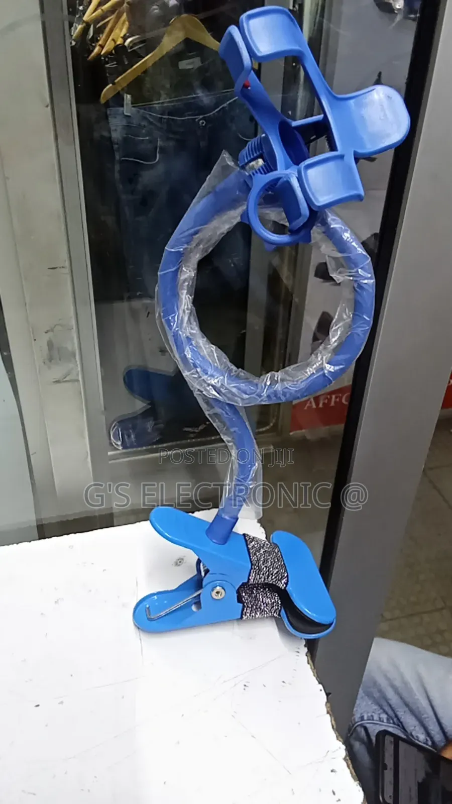Phone Holder Stand.(Lazy))
