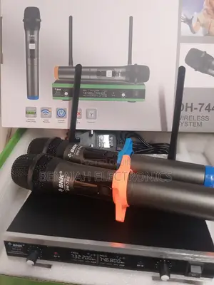 Microphone Bnk 744 Wireless System, Legendary Performance