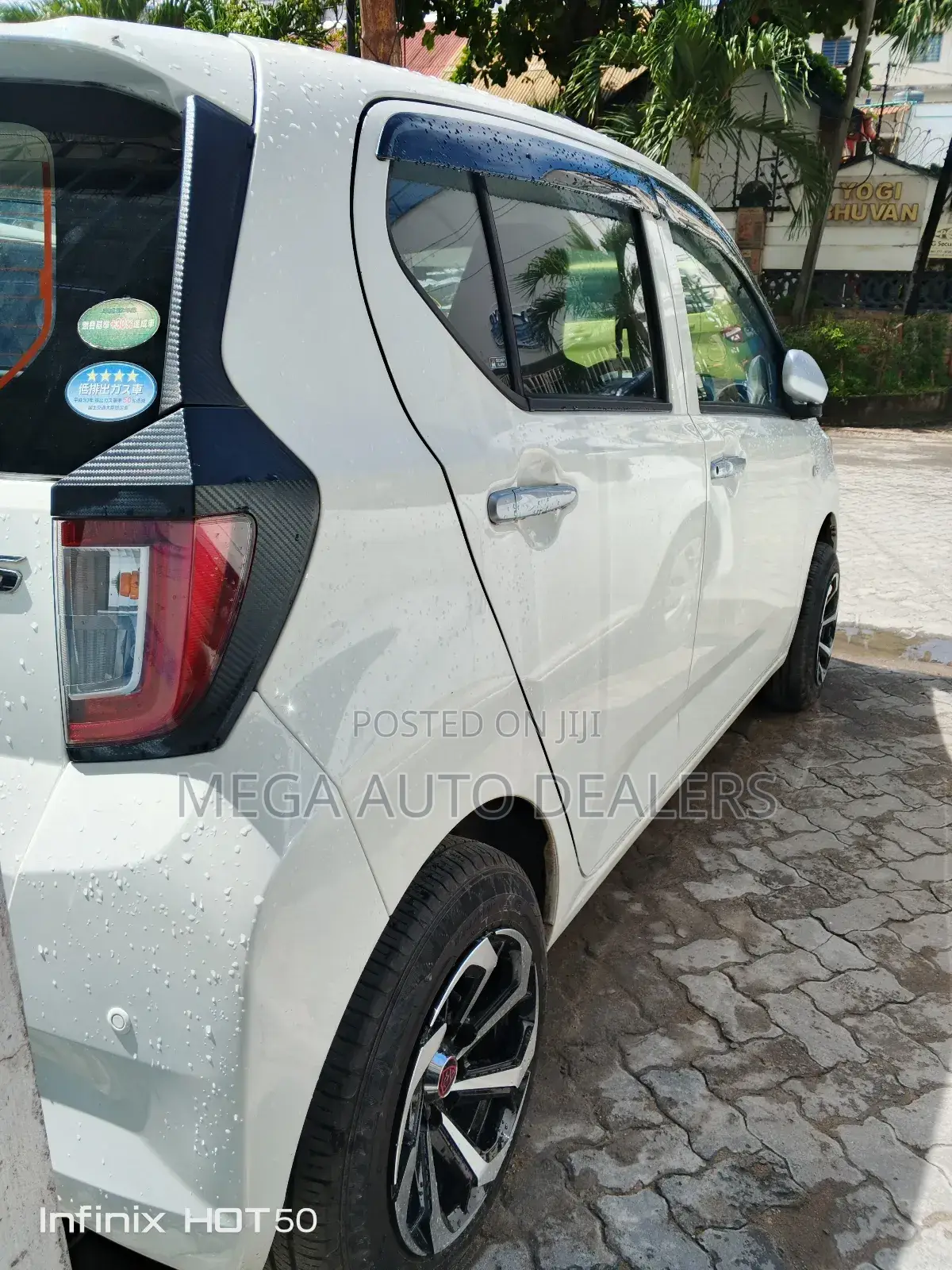 Daihatsu Mira 2018 White