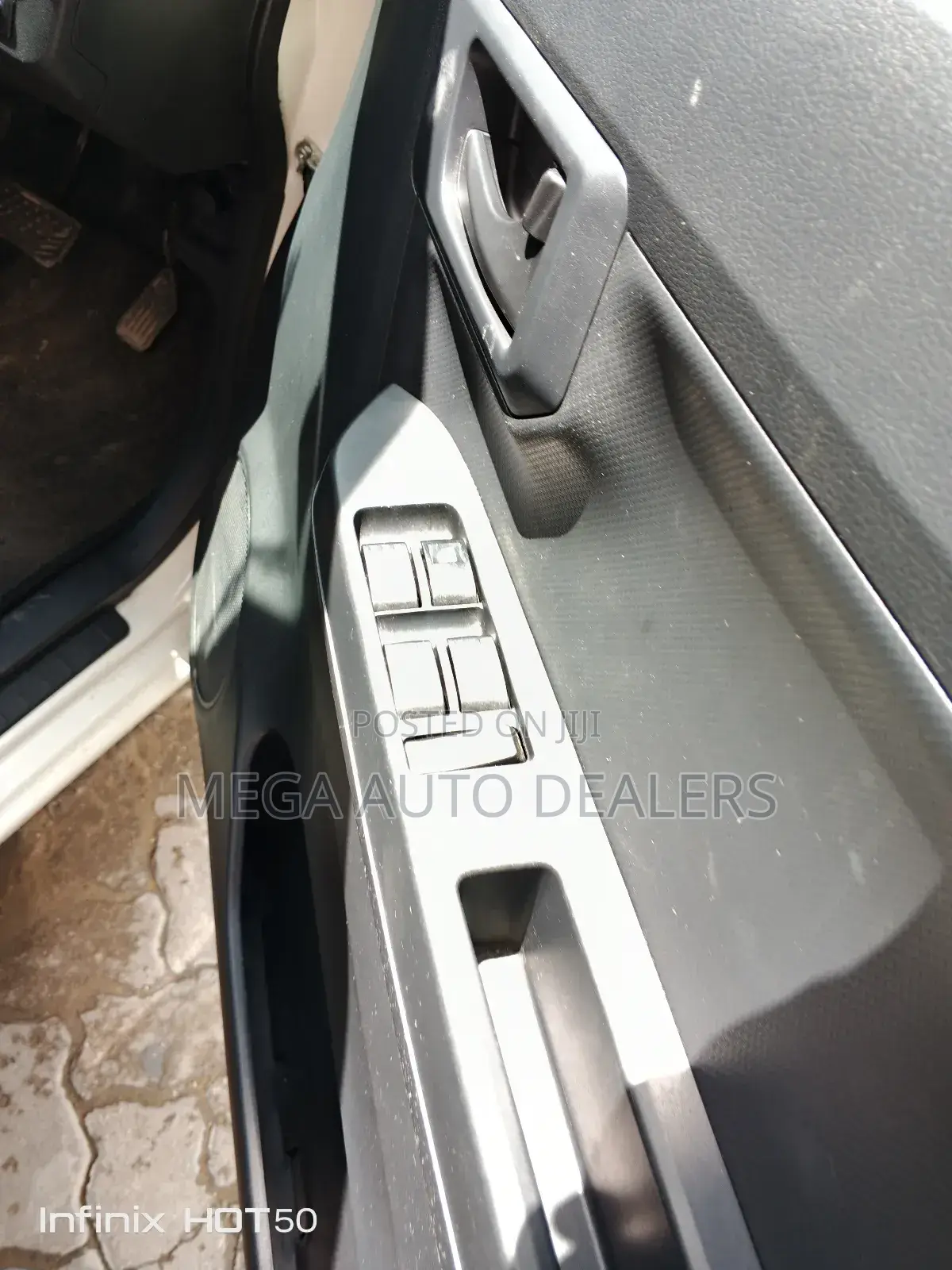 Daihatsu Mira 2018 White