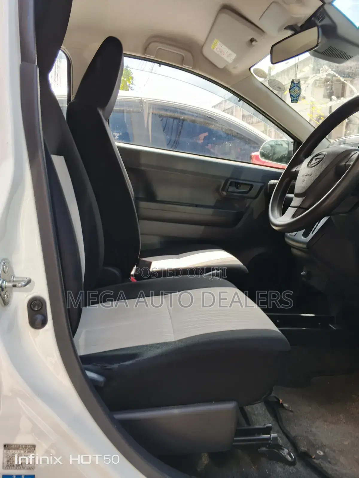 Daihatsu Mira 2018 White