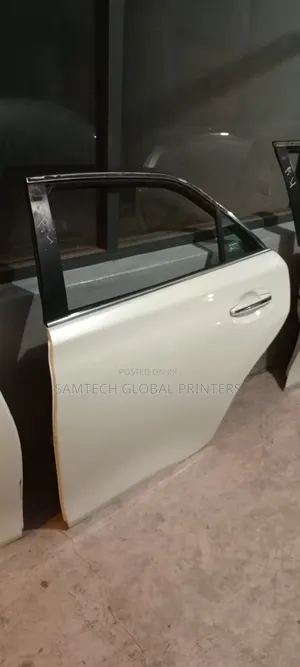 Premium Grade Quality Toyota Harrier Back Left Door