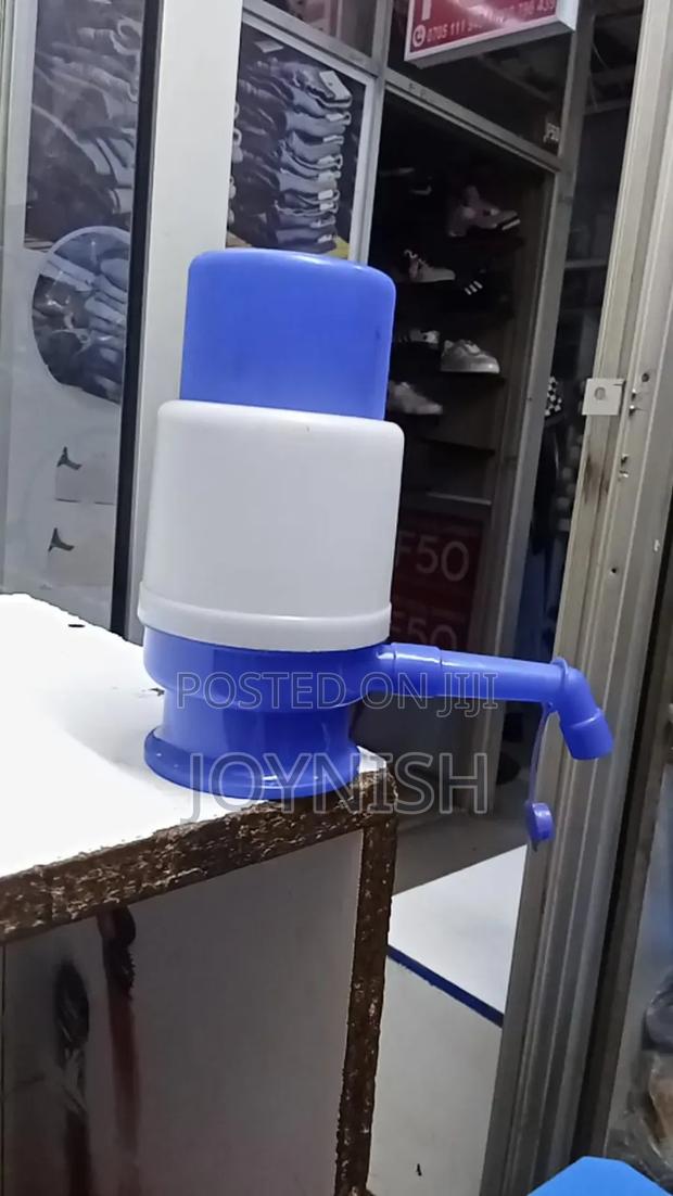 Manual Water Pump - main view