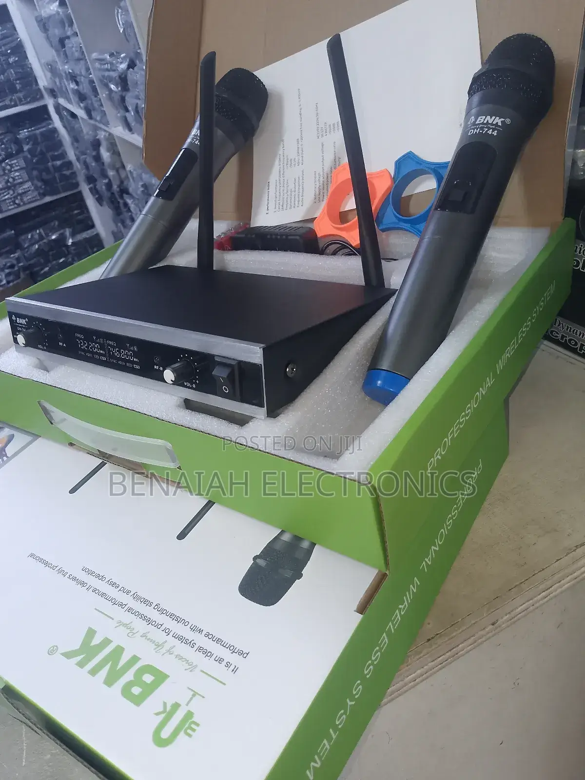 Bnk 744 Wireless Universal Microphone,High Quality Mic
