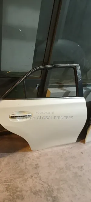 Outoutstanding Super Standard Toyota Harrier Back Right Door