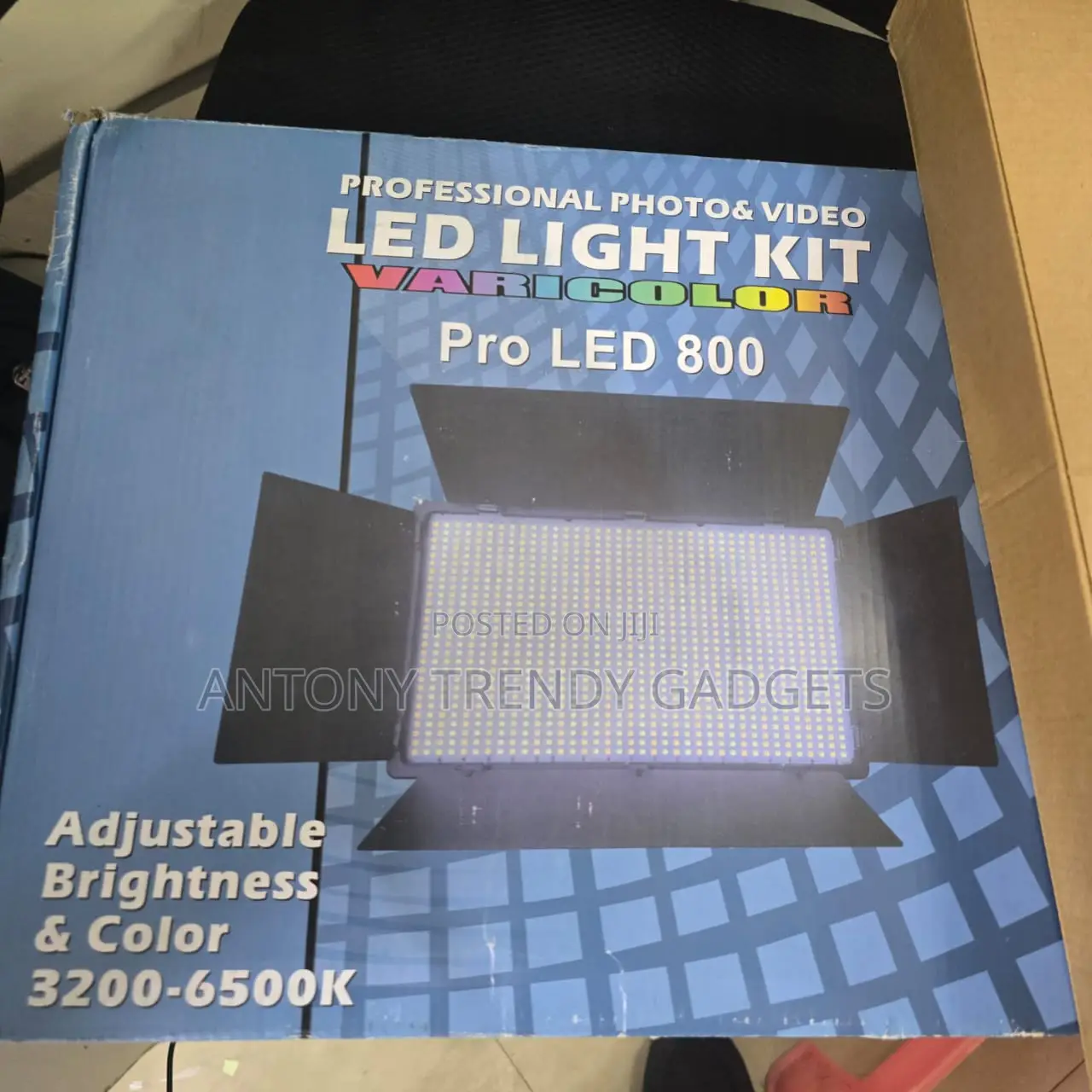 U800 Led Panel – Studio Light With Adjustable Stand