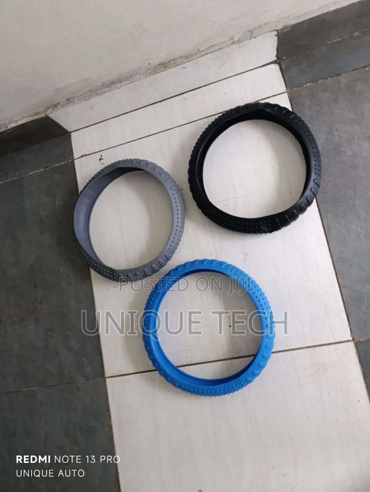 Non-Slip Silicone Steering Cover / Stretchable Fit Cover