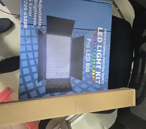 Varicolor U800 Light – For Youtube, Filming Makeup