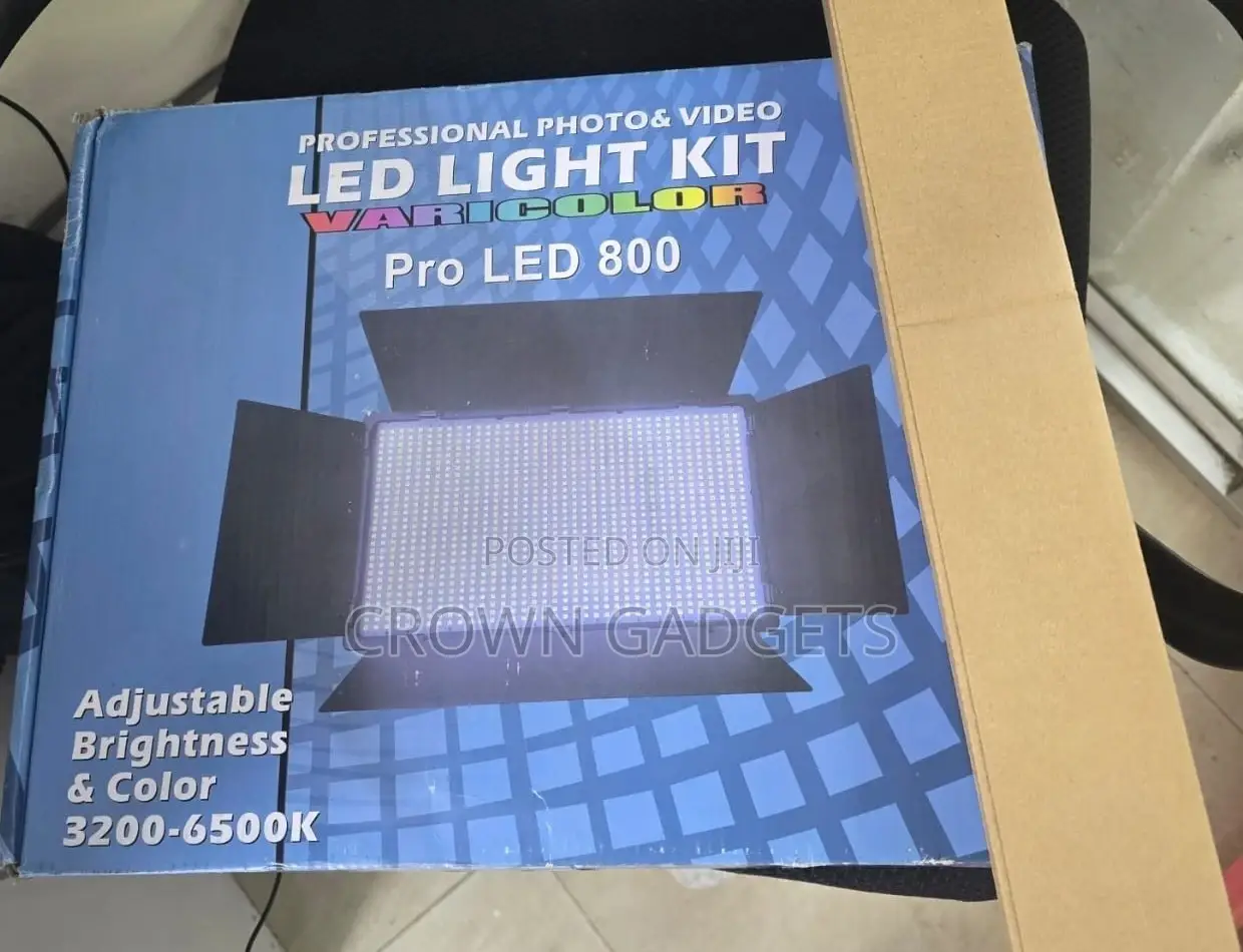 Varicolor U800 Light – For Youtube, Filming Makeup