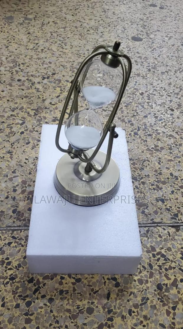 Hour Glass - main view