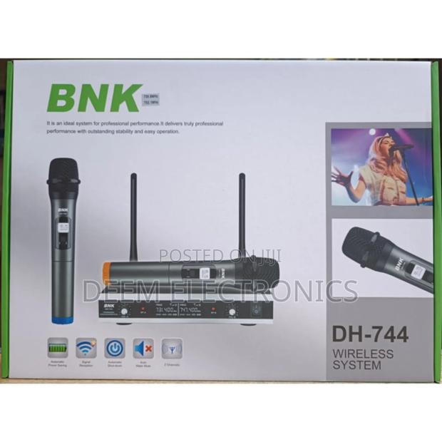 BNK Dh-744 Wireless Microphone System.