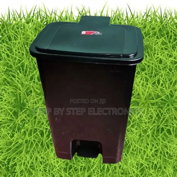 Genuine Quality 30l Litres Plastic Foot Pedal Waste Bin