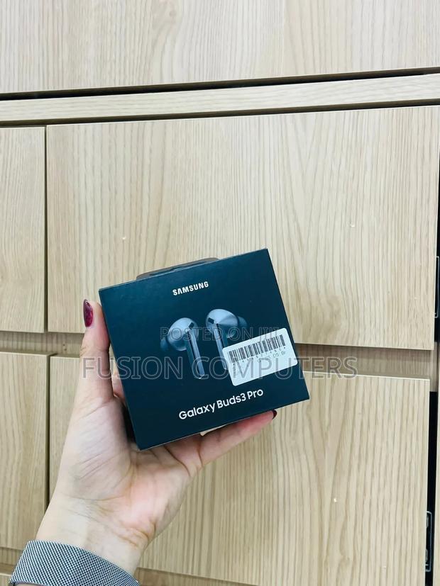 Samsung Galaxy Buds 3 Pro - main view