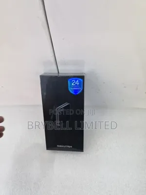 New Samsung Galaxy Z Flip6 256 GB Silver