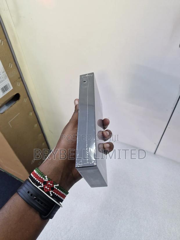 New Samsung Galaxy Z Flip6 256 GB Silver - thumbnail 3