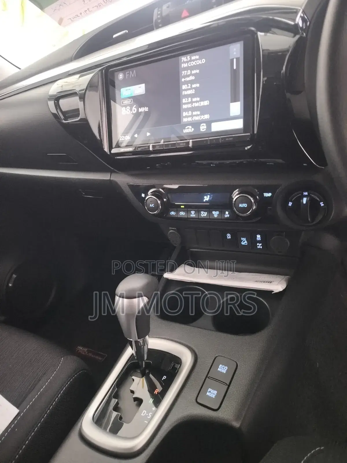 Toyota Hilux 2020 White