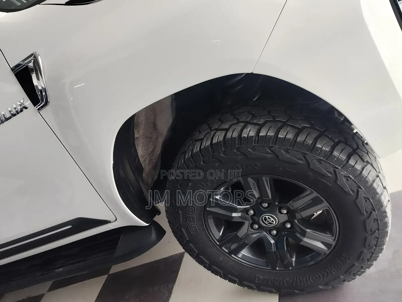 Toyota Hilux 2020 White