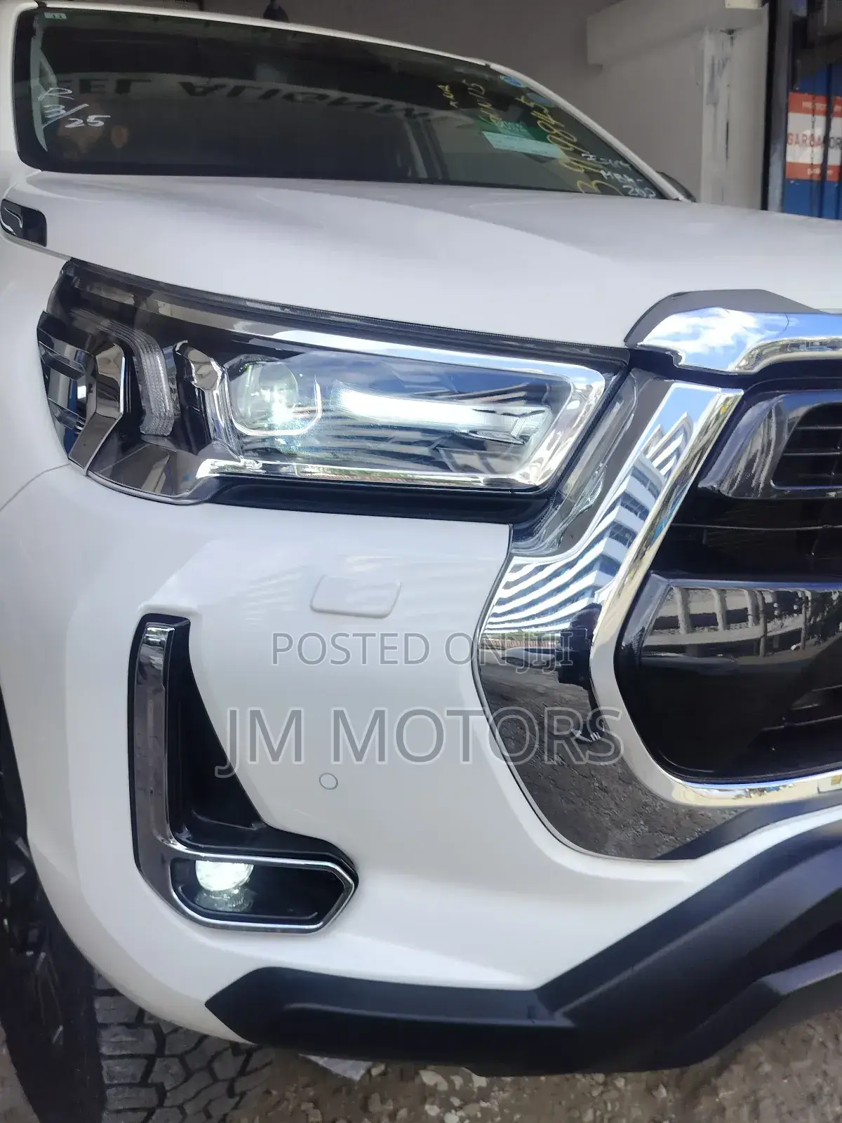 Toyota Hilux 2020 White