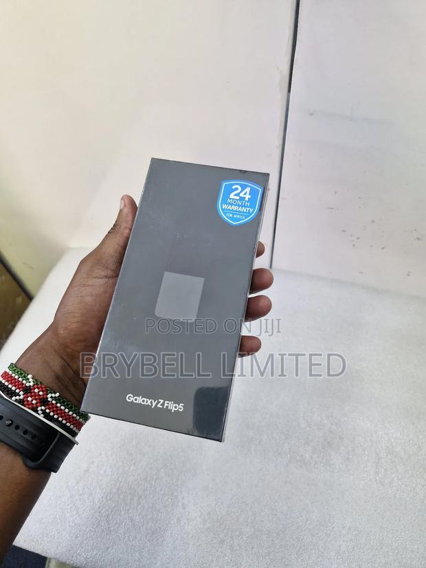 New Samsung Galaxy Z Flip 5 256 GB Black