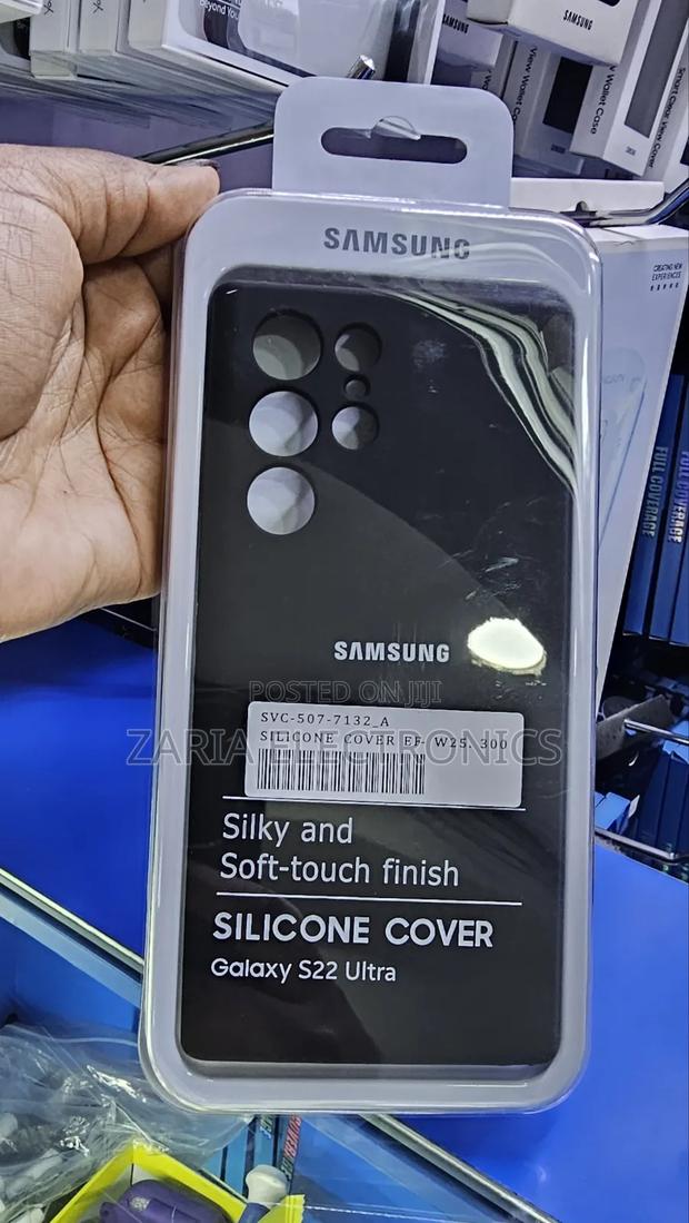 S23 Ultra Silicone Cover Black - main view