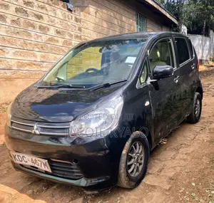 Mitsubishi EK Wagon 660 FWD 2014 Black