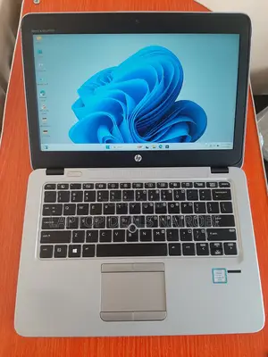 Laptop HP EliteBook 820 G3 8GB Intel Core I5 SSD 256GB