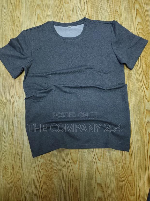 Quality Cotton Branded Designer Plain Round Neck T-shirt - thumbnail 2