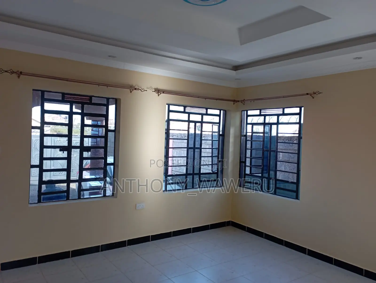 3bdrm Bungalow in Tola-Ngoigwa, Witeithie for sale